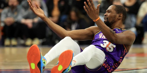 火箭队1天3喜讯！续约老中锋，杜兰特心仪休城，主控留队问题不大